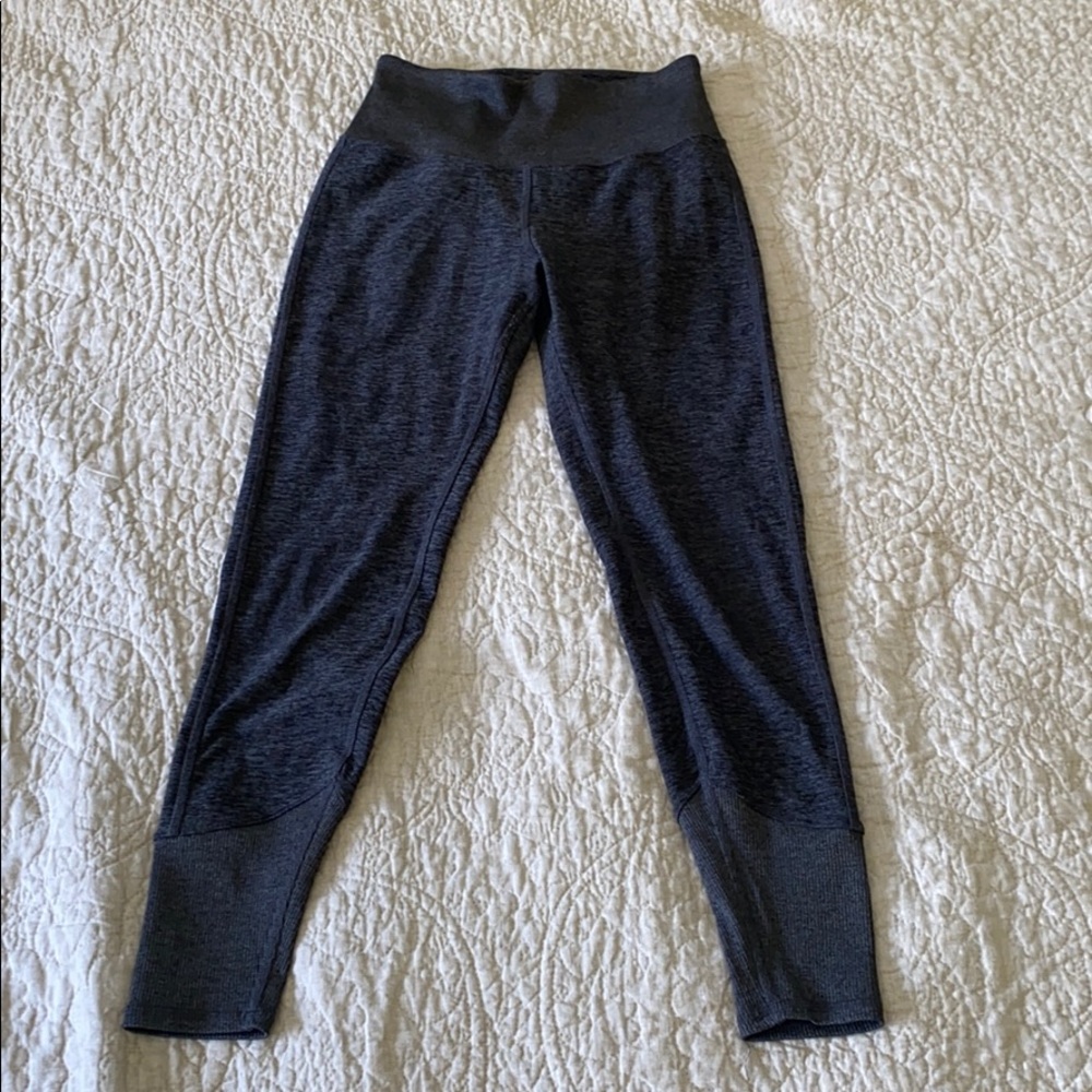 Alo Yoga Alosoft Lounge Legging 7/8 Length